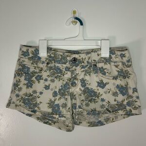 Grane Floral Shorts